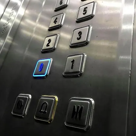 F9 2, Private Two Single Beds Shared Bathroom In Shared Flat Alloggio in famiglia Msida