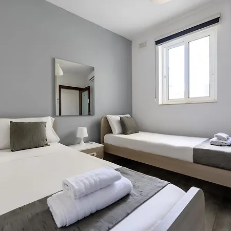 F9 2, Private Two Single Beds Shared Bathroom In Shared Flat Homestay Msida