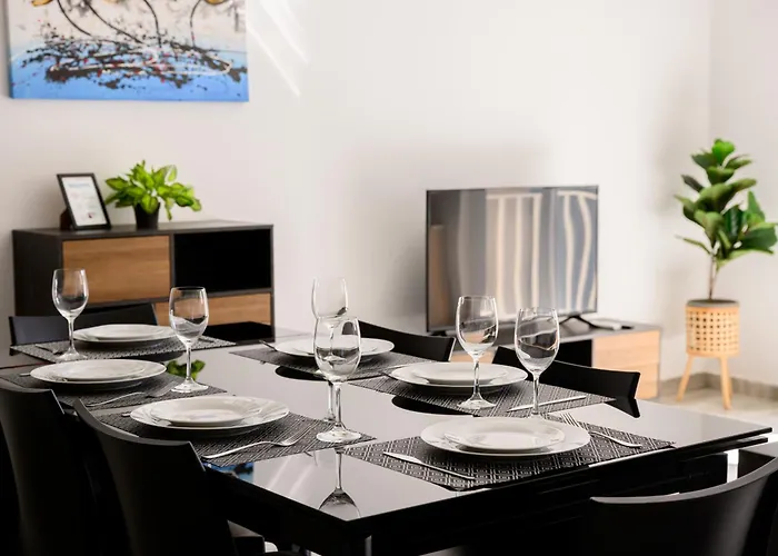 F9 2, Private Two Single Beds Shared Bathroom In Shared Flat Habitación en casa particular